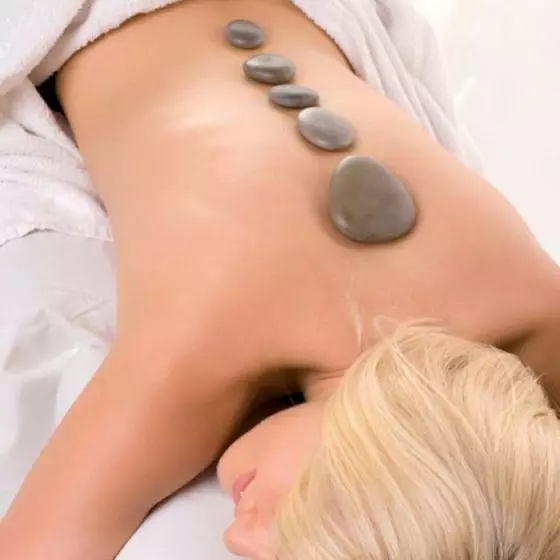 Massage par pierres chaudes Medisana WST